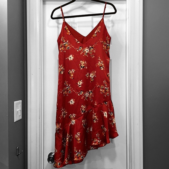 Lulu’s Bewitching Beauty Red Floral Print Satin Asymmetrical Slip Dress - Picture 4 of 6